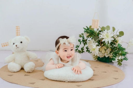 伊犁四个月的孕妇肚子疼